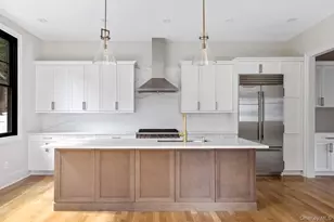 54 Three Ponds Ln, Woodbury, NY 11797 - Photo 5