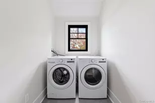 54 Three Ponds Ln, Woodbury, NY 11797 - Photo 31