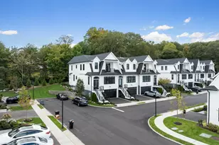 54 Three Ponds Ln, Woodbury, NY 11797 - Photo 3