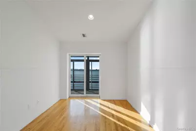 114-03 Dalian Court, College Point, NY 11356 - Photo 19