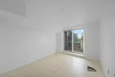 114-03 Dalian Court, College Point, NY 11356 - Photo 21