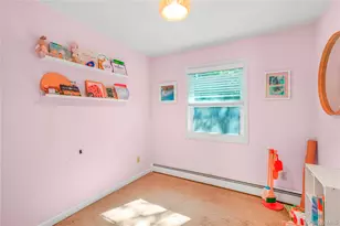 18 Thorburn Ave, Patchogue, NY 11772 - Photo 11