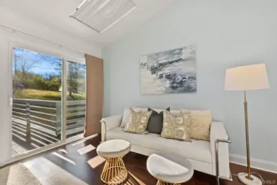 153 Deerfield Lane N, Pleasantville, NY 10570 - Photo 27