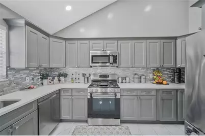 12 Edwin Street, Bay Shore, NY 11706 - Photo 15