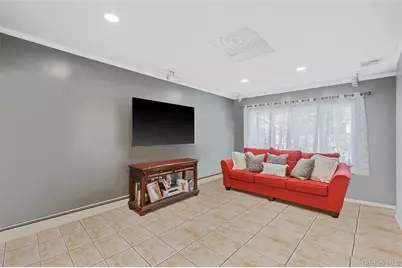 12 Edwin Street, Bay Shore, NY 11706 - Photo 23