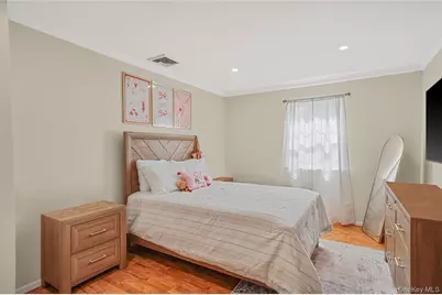 12 Edwin Street, Bay Shore, NY 11706 - Photo 31