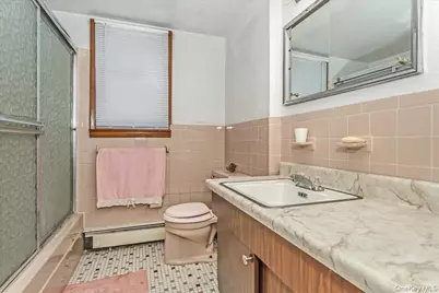 12 Roxy Place, Lynbrook, NY 11563 - Photo 17