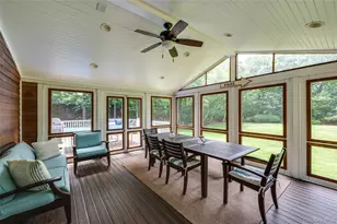 9 N Quarter Rd, Westhampton, NY 11977 - Photo 23