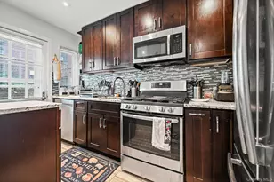 67-09 218th St, Oakland Gardens, NY 11364 - Photo 7