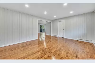 12 Beacon Street, Shirley, NY 11967 - Photo 9