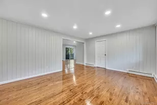 12 Beacon St, Shirley, NY 11967 - Photo 9