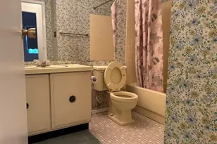 11 Westmoylan Ln, Coram, NY 11727 - Photo 9