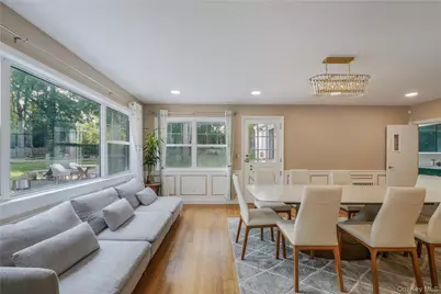 24 Mineola Avenue, Roslyn, NY 11576 - Photo 9