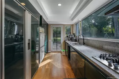 24 Mineola Avenue, Roslyn, NY 11576 - Photo 17