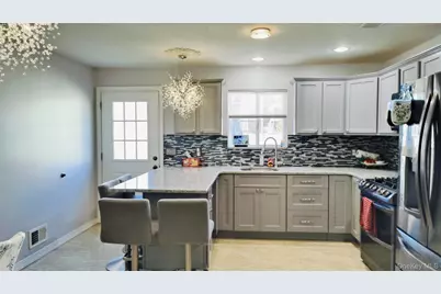 116 Churchill Avenue, New York, NY 10309 - Photo 9