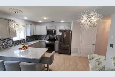 116 Churchill Avenue, New York, NY 10309 - Photo 7