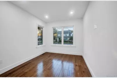 99 N Corona Avenue, Valley Stream, NY 11580 - Photo 19