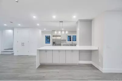 99 N Corona Avenue, Valley Stream, NY 11580 - Photo 15