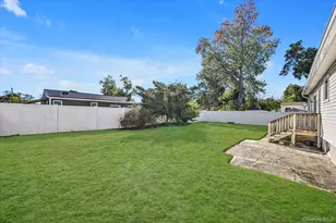 16 E Chestnut St, Central Islip, NY 11722 - Photo 17