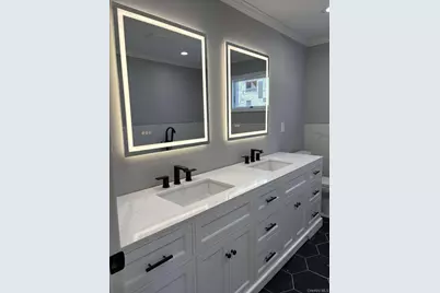 25 Furrow Lane, Levittown, NY 11756 - Photo 17