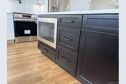 25 Furrow Lane, Levittown, NY 11756 - Photo 15