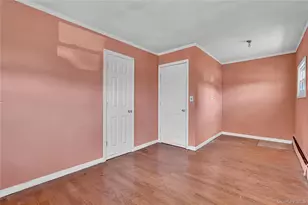 34 Croydon Rd, Amityville, NY 11701 - Photo 9