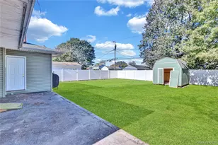 34 Croydon Rd, Amityville, NY 11701 - Photo 13