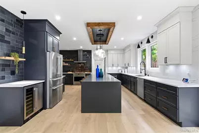 2 Overlook Drive, Mount Sinai, NY 11766 - Photo 9