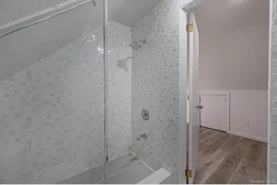 26 Sky Lane, Levittown, NY 11756 - Photo 25