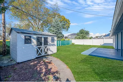 26 Sky Lane, Levittown, NY 11756 - Photo 29