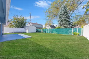 26 Sky Ln, Levittown, NY 11756 - Photo 33