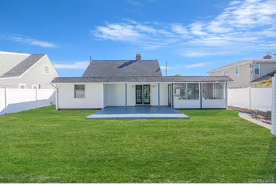 26 Sky Lane, Levittown, NY 11756 - Photo 27