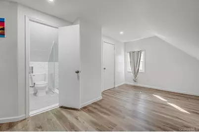 26 Sky Lane, Levittown, NY 11756 - Photo 23