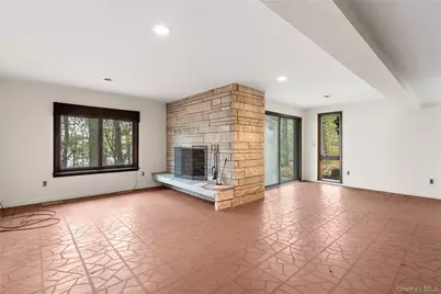 30 Cordwood Path, Saint James, NY 11780 - Photo 9