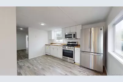 12 Periwinkle Drive, Bohemia, NY 11716 - Photo 9