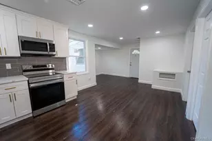 174 Woodycrest Dr, Farmingville, NY 11738 - Photo 3