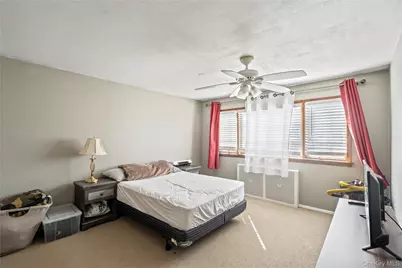 59 Wood Street, Lynbrook, NY 11563 - Photo 19