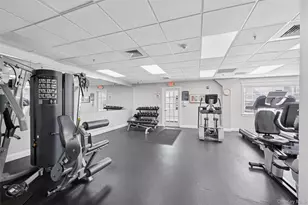 1228 Willow Ln, Valley Stream, NY 11580 - Photo 31