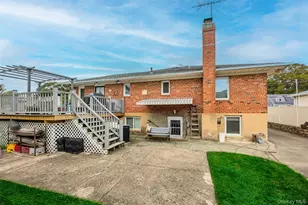 168A N Oak St, Massapequa, NY 11758 - Photo 25