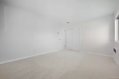 54 Fairfield Avenue, Port Washington, NY 11050 - Photo 19