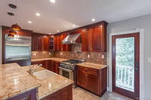 41-16 249th St, Little Neck, NY 11363 - Photo 7