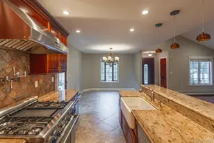 41-16 249th St, Little Neck, NY 11363 - Photo 9