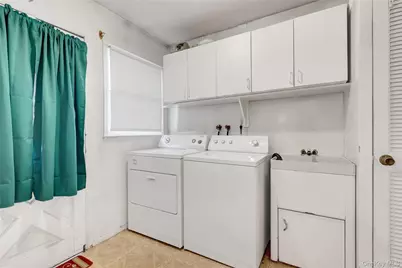 1538 10th Street, West Babylon, NY 11704 - Photo 21