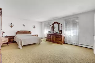 1538 10th St, West Babylon, NY 11704 - Photo 13