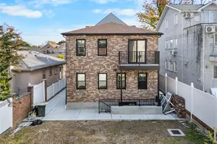 11-20 128th St, College Point, NY 11356 - Photo 3