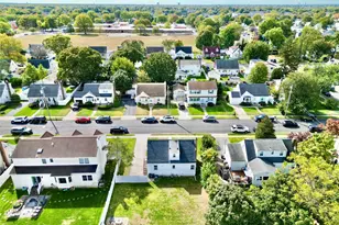 2197 6th St, East Meadow, NY 11554 - Photo 5