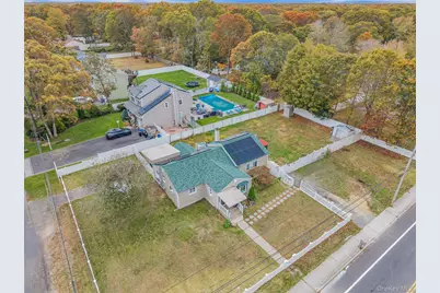 120 Somerset Avenue, Mastic, NY 11950 - Photo 5