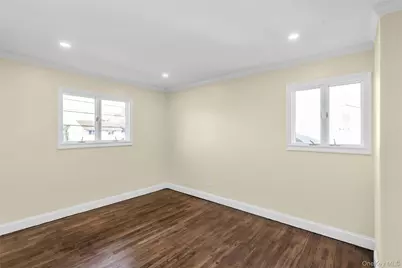 248 N Iowa Avenue, Massapequa, NY 11758 - Photo 7