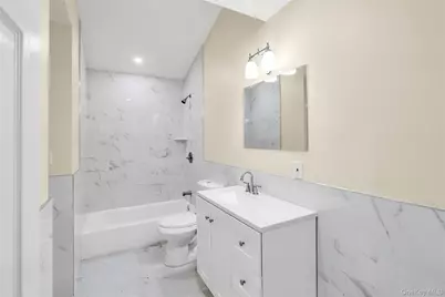 248 N Iowa Avenue, Massapequa, NY 11758 - Photo 9