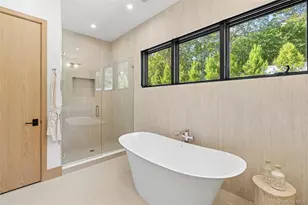 35 Springwood Way, East Hampton, NY 11937 - Photo 15